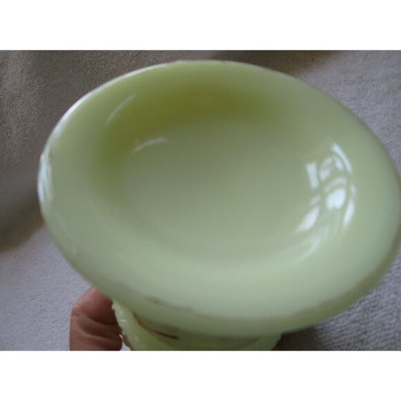 Jefferson Glass? Beautiful 4 1/2" custard glass jar, three mold mks, gold trim - Picture 3 of 7